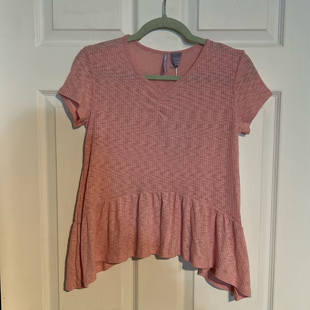 NWT Ladies size large peplum style Tee